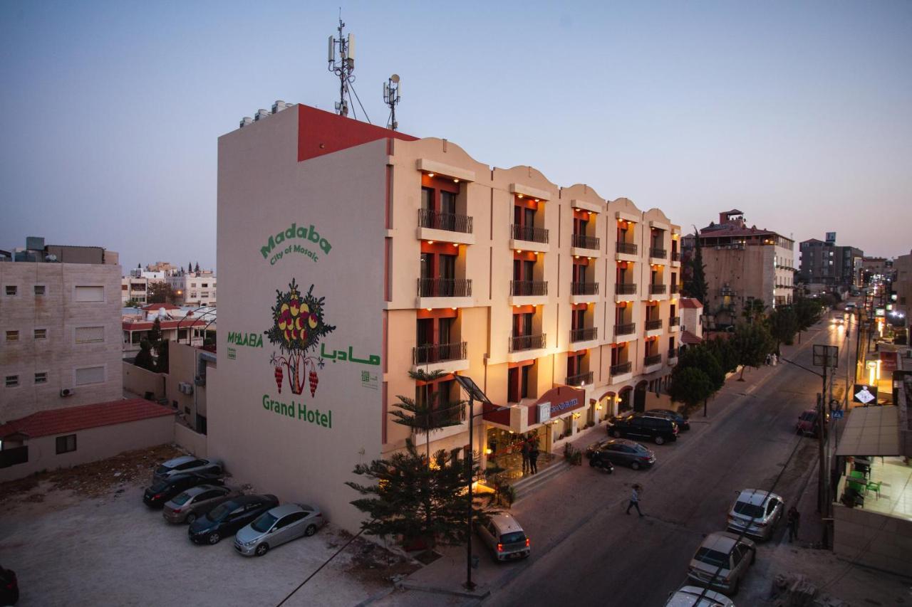 Grand Hotel Madaba Exteriör bild